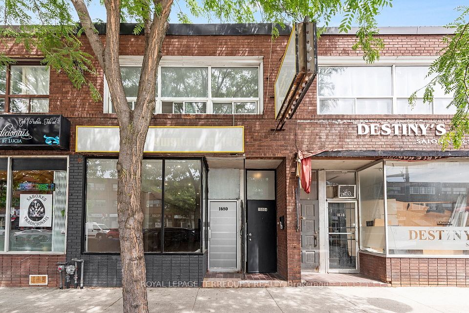 1680 St Clair Avenue W, Toronto, ON M6N 1H8