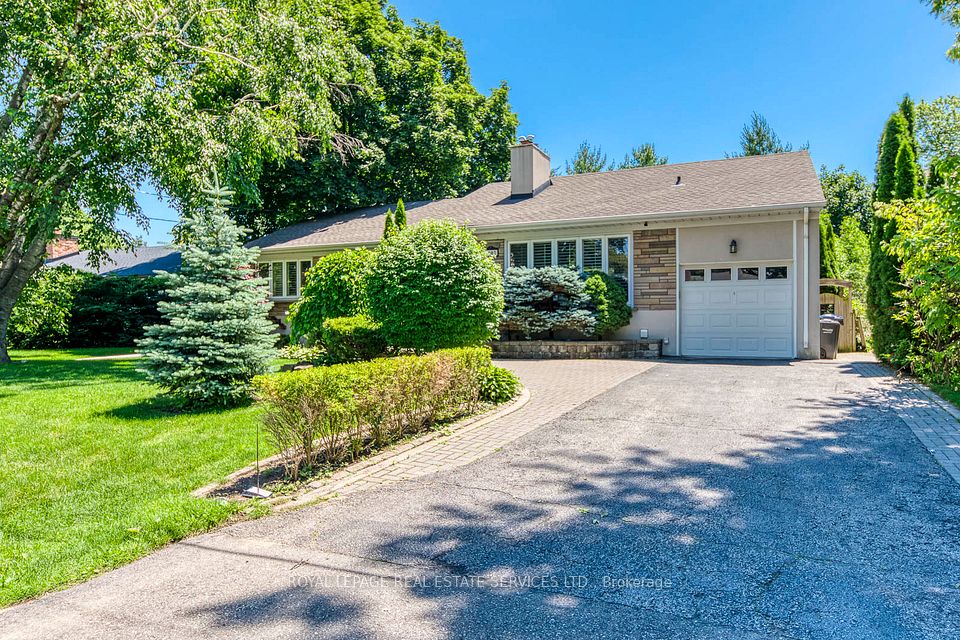 1602 Lincolnshire Boulevard, Mississauga, ON L5E 2S7 at 1602 Lincolnshire Boulevard, Mississauga, ON L5E 2S7, Mississauga, ON, L5E 2S7