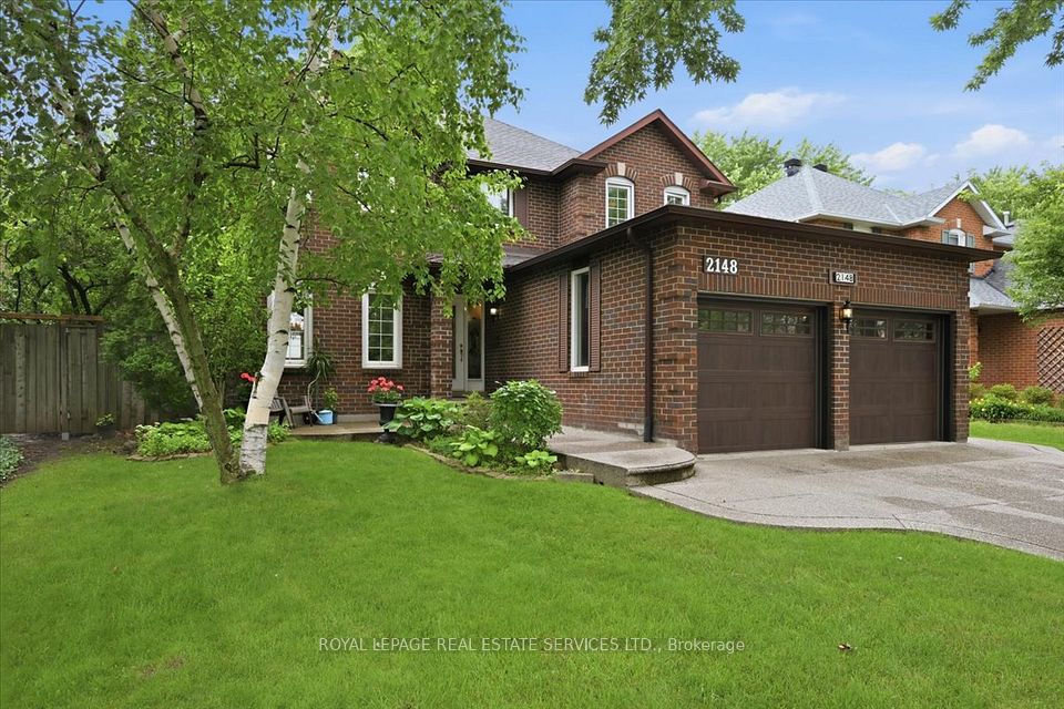 Detached at 2148 Grosvenor Street, Oakville, ON L6H 5L2, Oakville