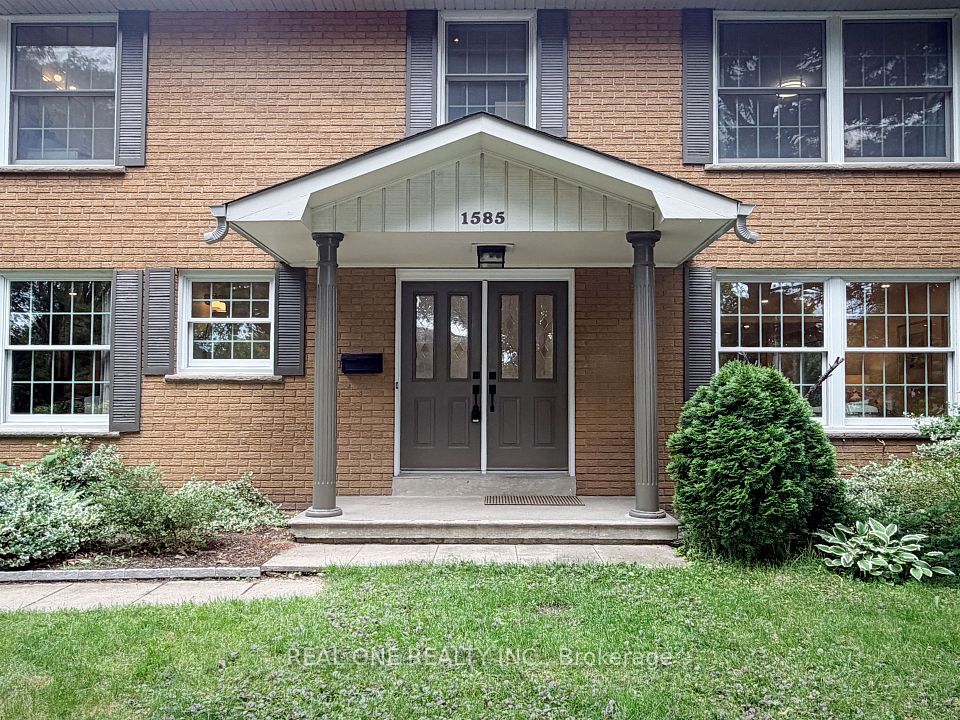 1585 Crombie Road, Mississauga, ON L5J 4J1 at 1585 Crombie Road, Mississauga, ON L5J 4J1, Mississauga, ON, L5J 4J1