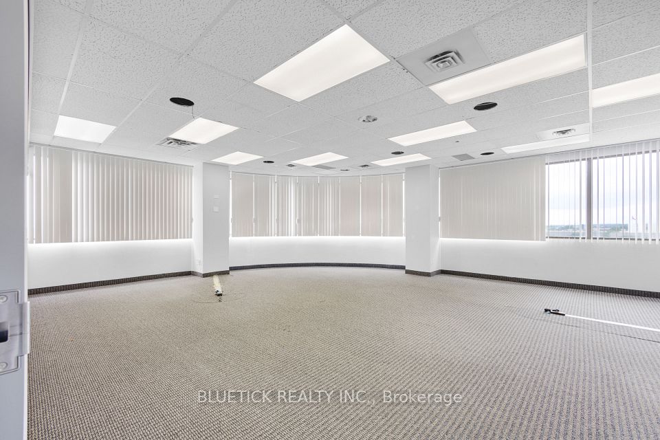 700 Dorval Drive 503, Oakville, ON L6K 3V7