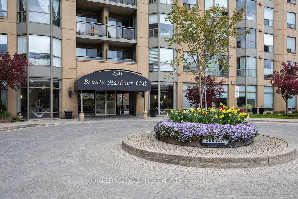 2511 Lakeshore Road W 311, Oakville, ON L6L 6L9 at 2511 Lakeshore Road W 311, Oakville, ON L6L 6L9, Oakville, ON, L6L 6L9