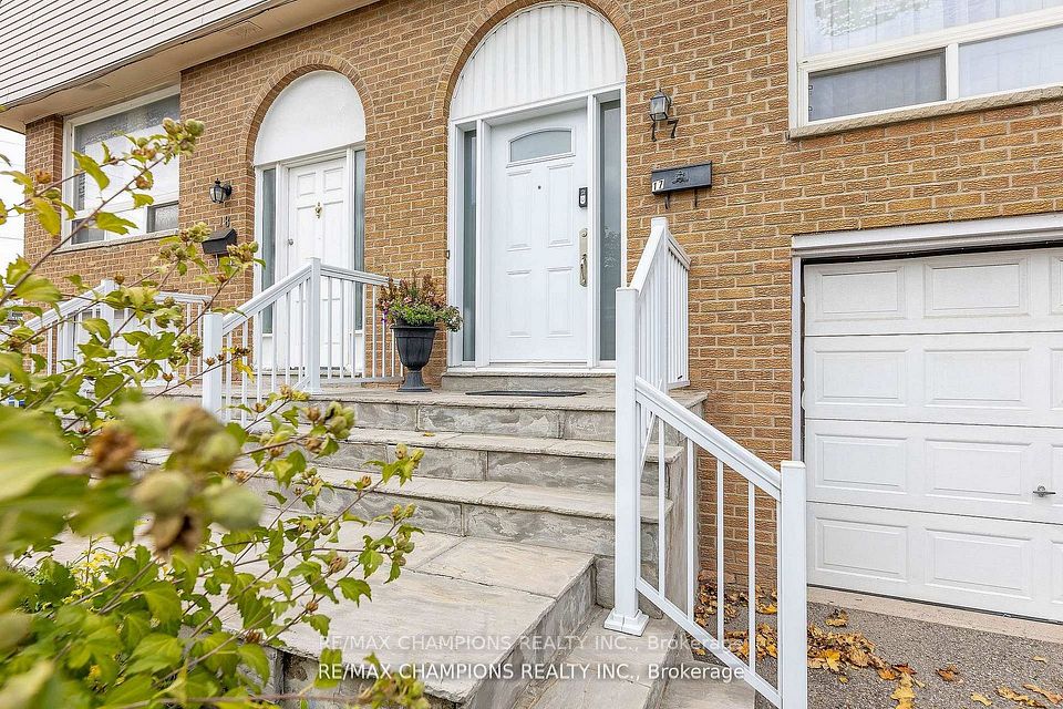 3525 Brandon Gate Drive 17, Mississauga, ON L4T 3M3 at 3525 Brandon Gate Drive 17, Mississauga, ON L4T 3M3, Mississauga, ON, L4T 3M3