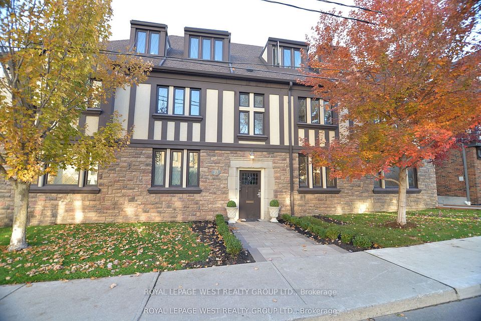 27 Mossom Road W, Toronto, ON M6S 1L9