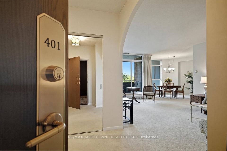 5250 Lakeshore Road 401, Burlington, ON L7L 5L2 at 5250 Lakeshore Road 401, Burlington, ON L7L 5L2, Burlington, ON, L7L 5L2