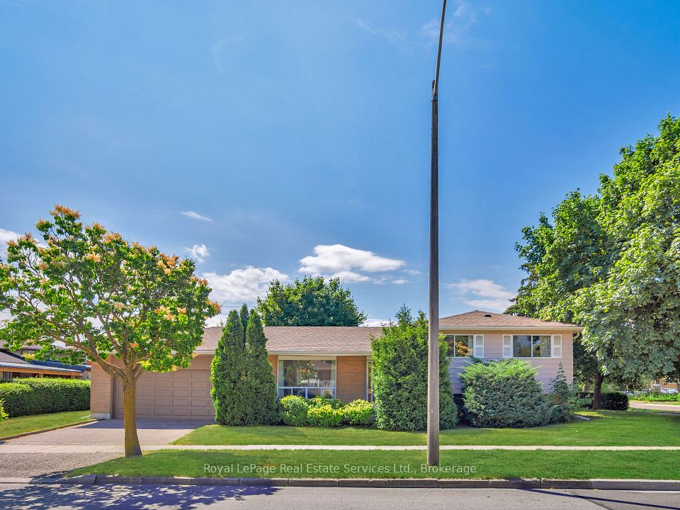 1 Mosswood Lane, Toronto, ON M9V 1M3 at 1 Mosswood Lane, Toronto, ON M9V 1M3, Toronto W10, ON, M9V 1M3