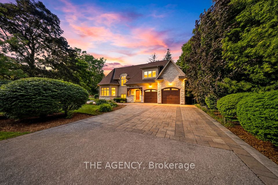 1098 Lakeshore Road W, Oakville, ON L6L 1E9 at 1098 Lakeshore Road W, Oakville, ON L6L 1E9, Oakville, ON, L6L 1E9