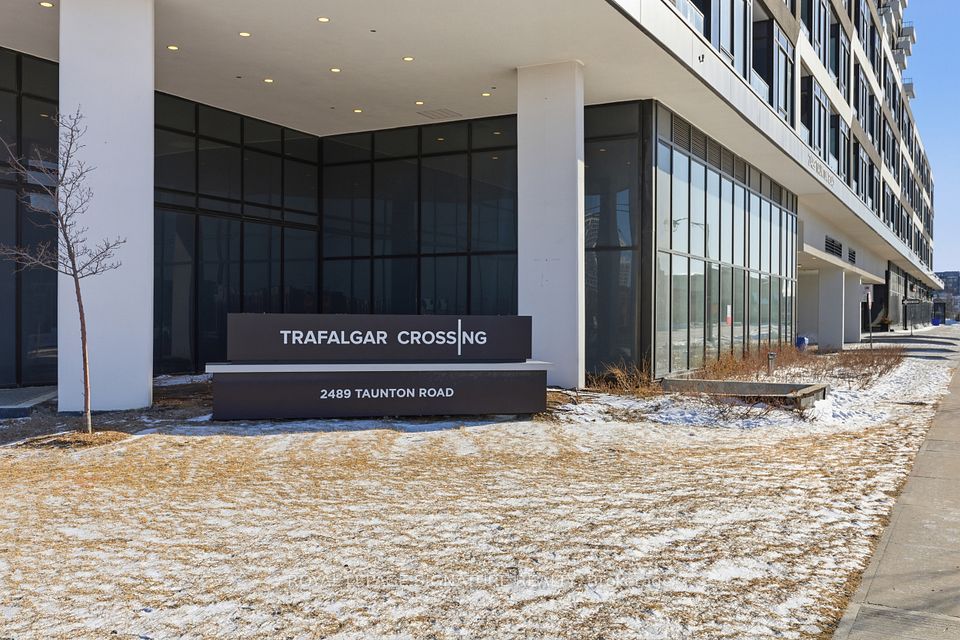 2489 Taunton Road 713, Oakville, ON L6H 3R9 at 2489 Taunton Road 713, Oakville, ON L6H 3R9, Oakville, ON, L6H 3R9