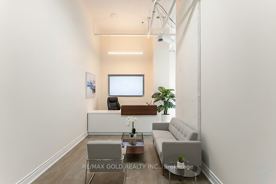 996 Martin Grove Road 410, Toronto, ON M9W 4V8