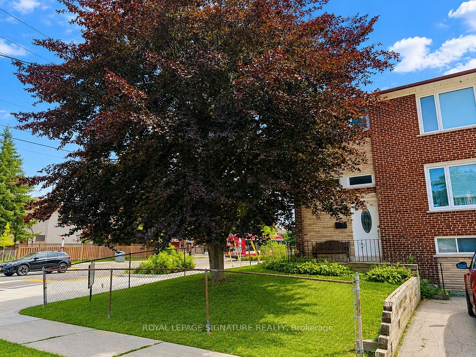 67 Stilecroft Drive, Toronto, ON M3J 1A8 at 67 Stilecroft Drive, Toronto, ON M3J 1A8, Toronto W05, ON, M3J 1A8