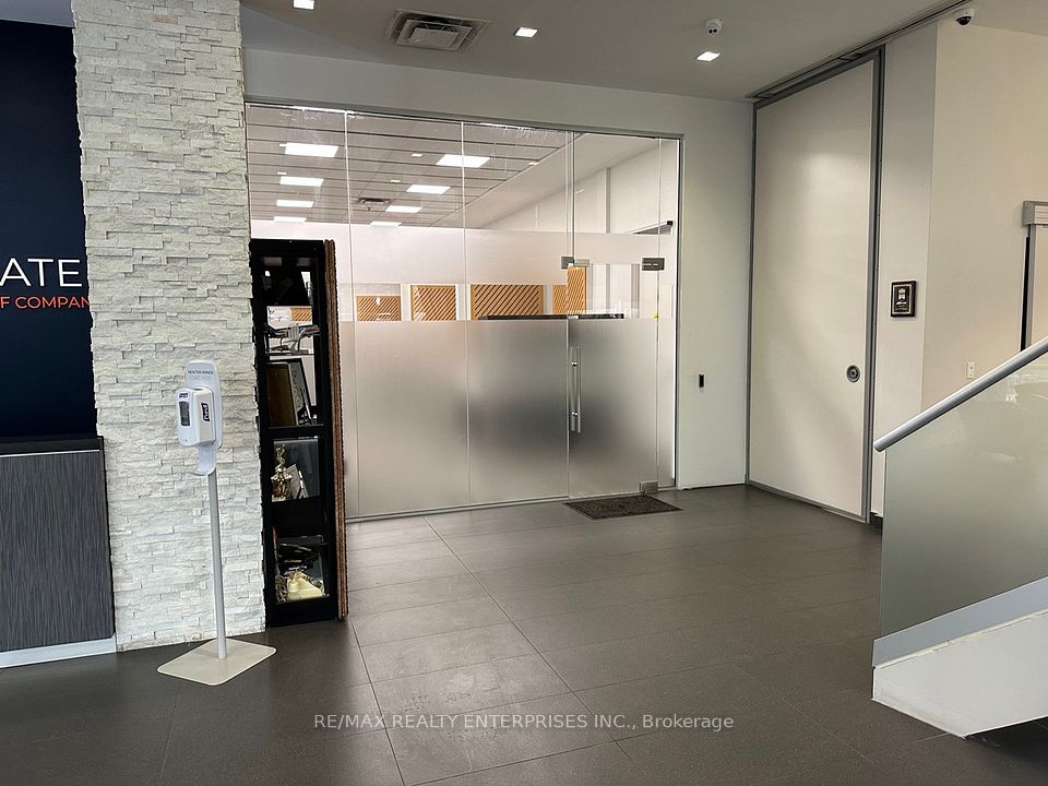 2770 Plymouth Drive, Oakville, ON L6H 6Y4
