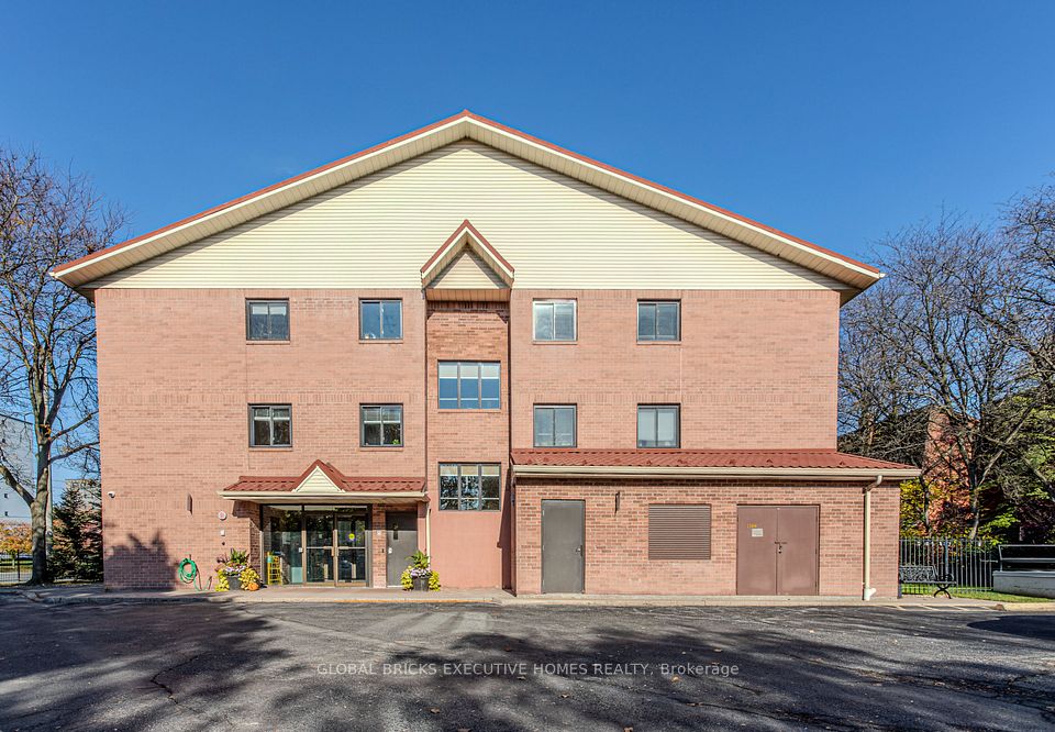 1275 Cornerbrook Place 102, Mississauga, ON L5C 3J3 at 1275 Cornerbrook Place 102, Mississauga, ON L5C 3J3, Mississauga, ON, L5C 3J3