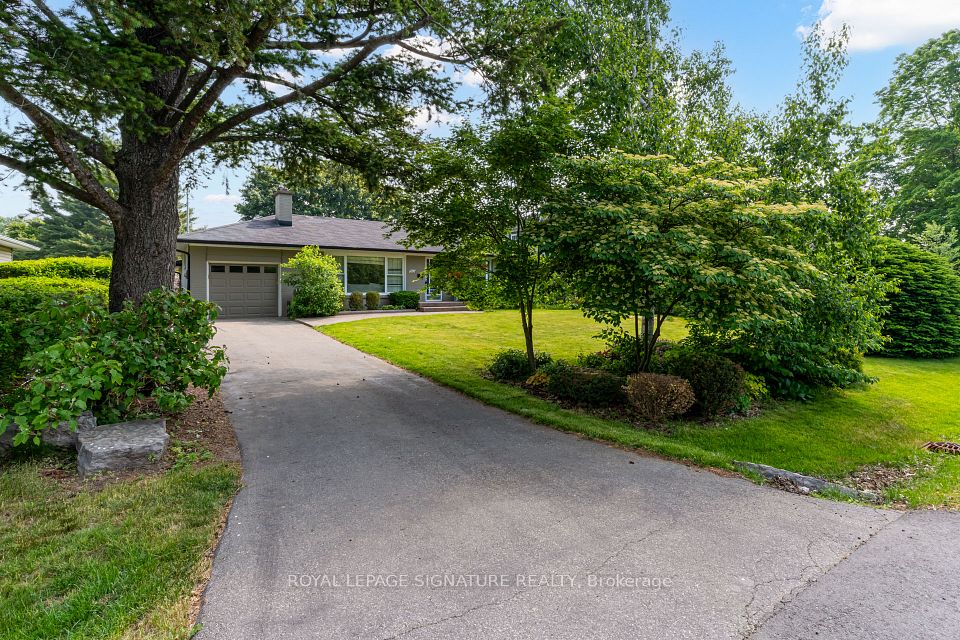 383 Maplehurst Avenue, Oakville, ON L6L 4Y3 at 383 Maplehurst Avenue, Oakville, ON L6L 4Y3, Oakville, ON, L6L 4Y3