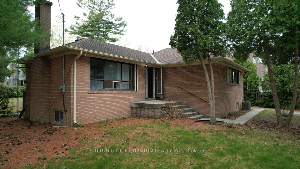 394 Maplehurst Avenue, Oakville, ON L6L 4Y6 at 394 Maplehurst Avenue, Oakville, ON L6L 4Y6, Oakville, ON, L6L 4Y6