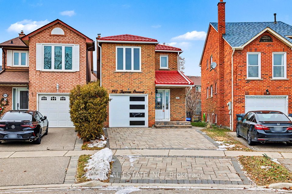 993 Lucerne Crescent, Mississauga, ON L5C 3X6 at 993 Lucerne Crescent, Mississauga, ON L5C 3X6, Mississauga, ON, L5C 3X6