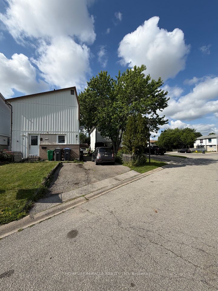 5 Glencairn Square, Brampton, ON L6S 2H7 at 5 Glencairn Square, Brampton, ON L6S 2H7, Brampton, ON, L6S 2H7