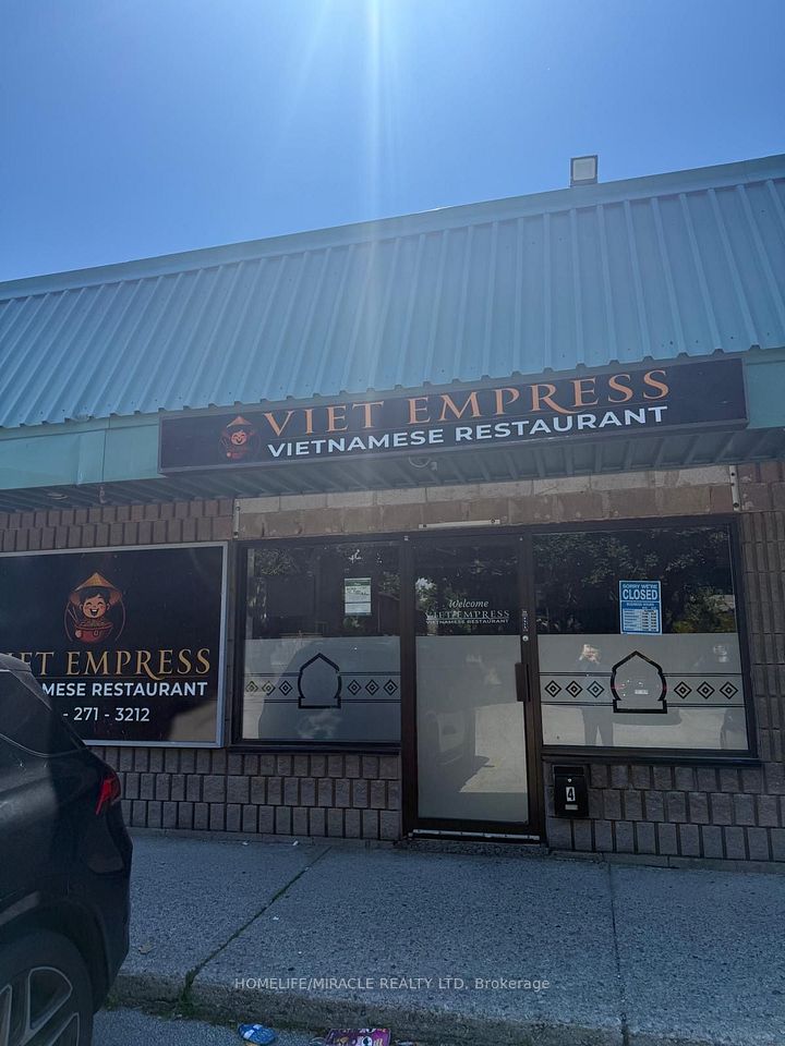 645 Lakeshore Road E 4, Mississauga, ON L5G 1J5