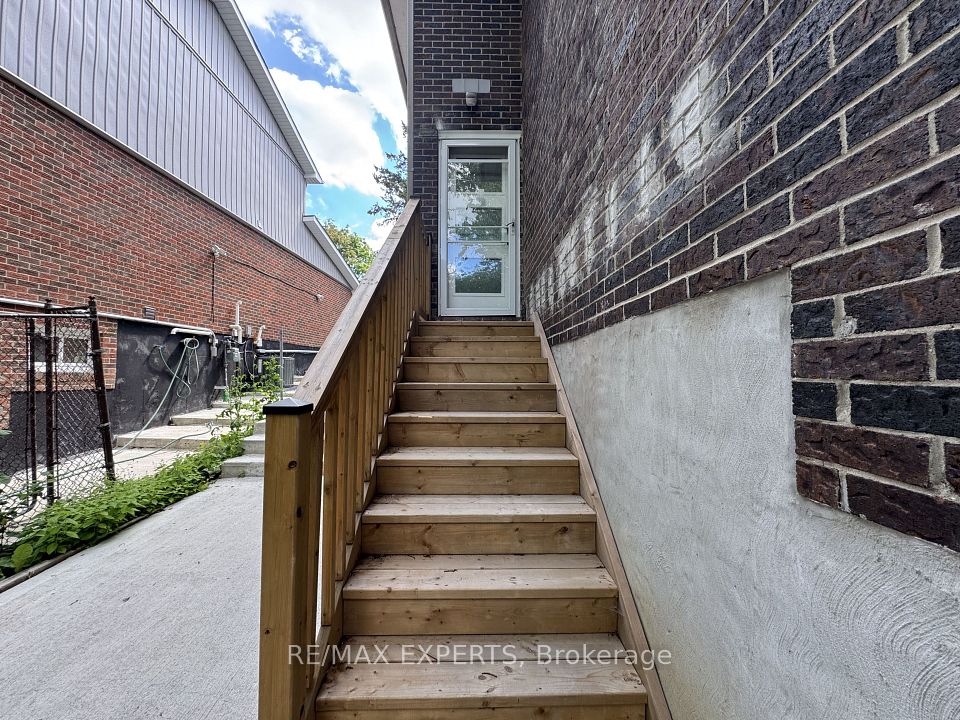 Detached at 209 Ridge Road Unit B Basement, Caledon, ON L7E 4W2, Caledon
