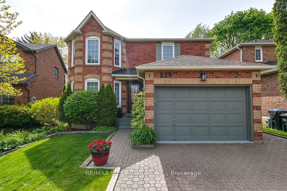 930 Maramis Court, Mississauga, ON L5H 4G2 at 930 Maramis Court, Mississauga, ON L5H 4G2, Mississauga, ON, L5H 4G2