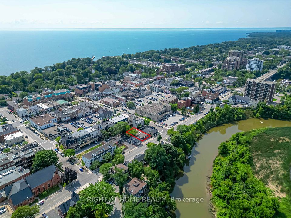 214 Randall Street, Oakville, ON L6J 1P7