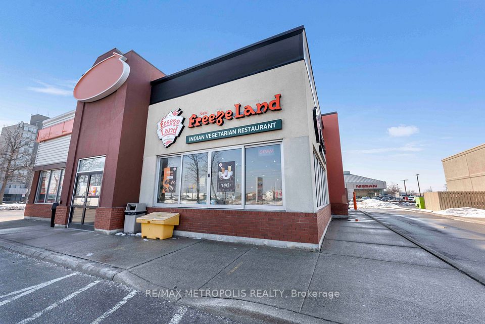 1465 Aerowood Drive, Mississauga, ON L4W 1C2