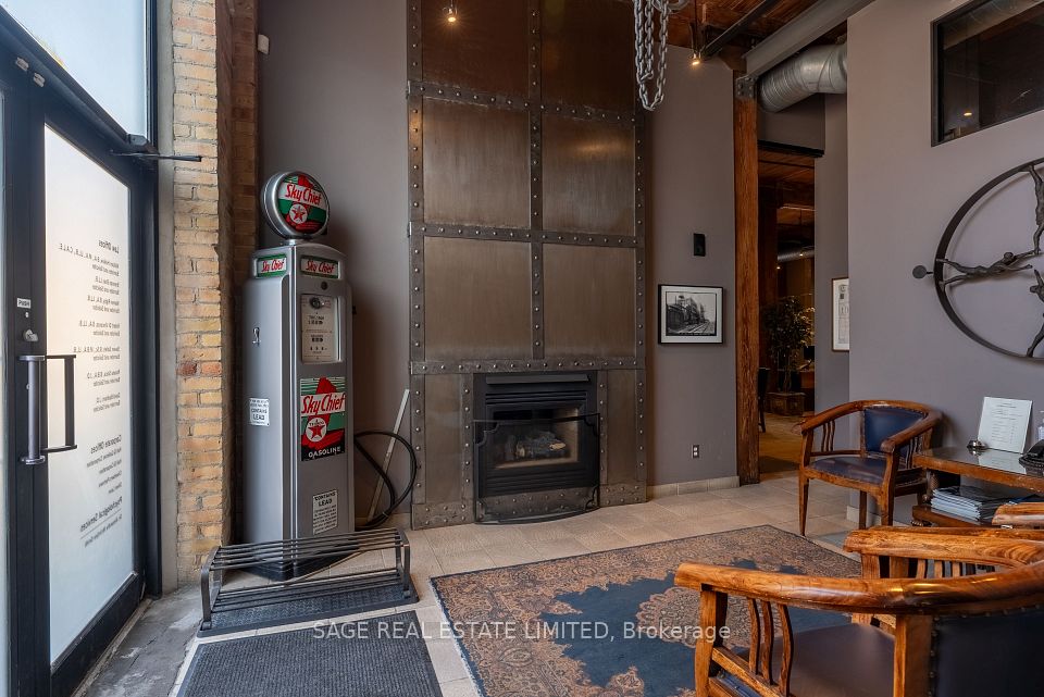 25 Morrow Avenue 100B Street, Toronto, ON M6R 2H9