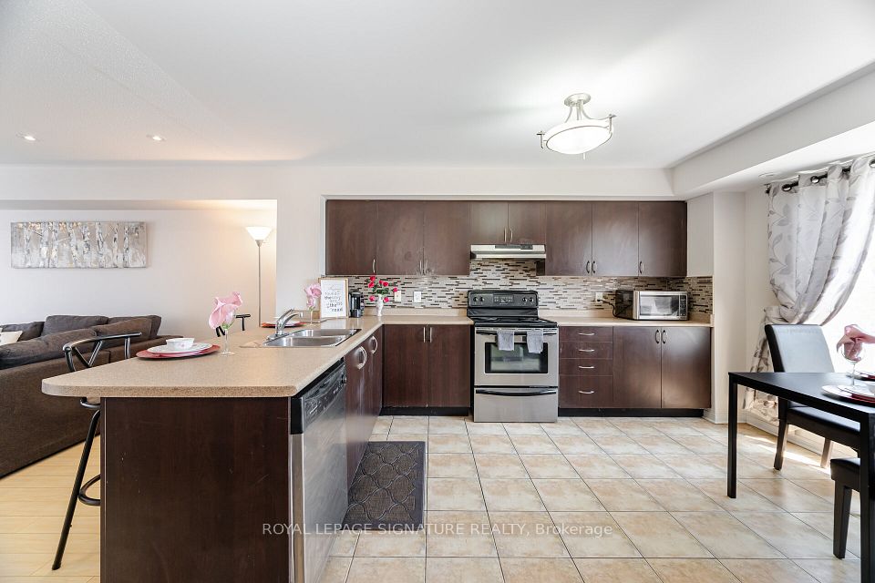 4855 Half Moon Grove 3, Mississauga, ON L5M 8C7 at 4855 Half Moon Grove 3, Mississauga, ON L5M 8C7, Mississauga, ON, L5M 8C7