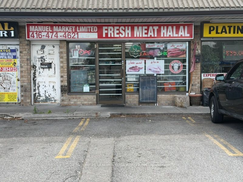 969 Albion Road, Toronto, ON M9V 1A6