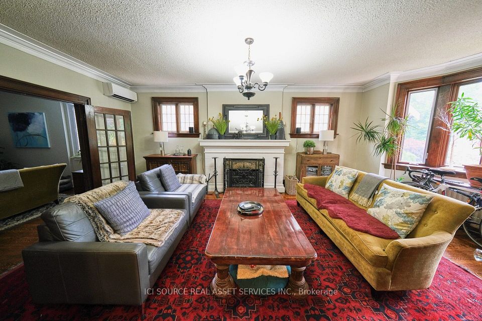 59 High Park Boulevard, Toronto, ON M6R 1M9
