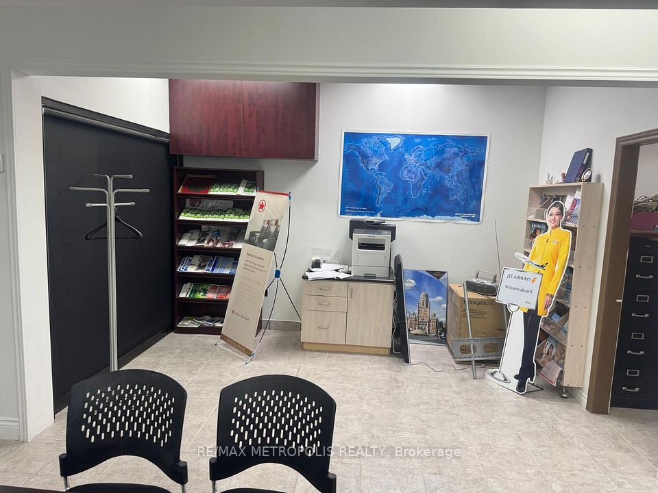 5390 Terry Fox Way 104, Mississauga, ON L5V 0A5