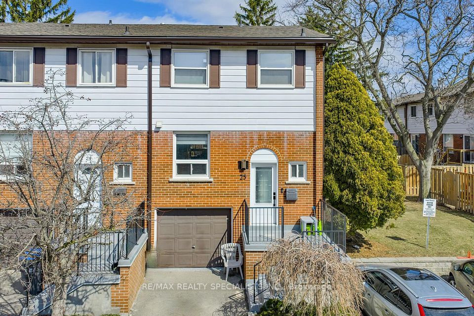 2445 Homelands Drive 25, Mississauga, ON L5K 2C6 at 2445 Homelands Drive 25, Mississauga, ON L5K 2C6, Mississauga, ON, L5K 2C6