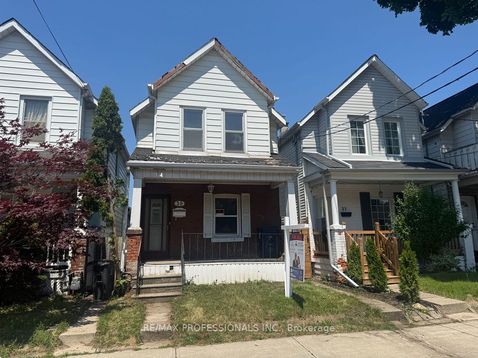 39 Holley Avenue, Toronto, ON M9N 2C4 at 39 Holley Avenue, Toronto, ON M9N 2C4, Toronto W04, ON, M9N 2C4
