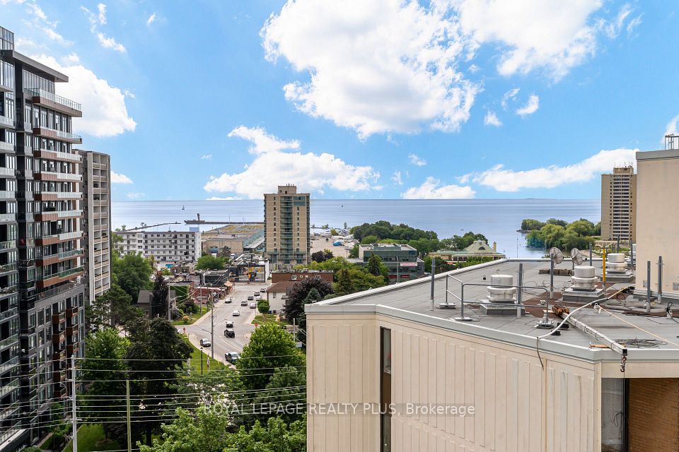 39 Stavebank Road N PH 4, Mississauga, ON L5G 4N7 at 39 Stavebank Road N PH 4, Mississauga, ON L5G 4N7, Mississauga, ON, L5G 4N7
