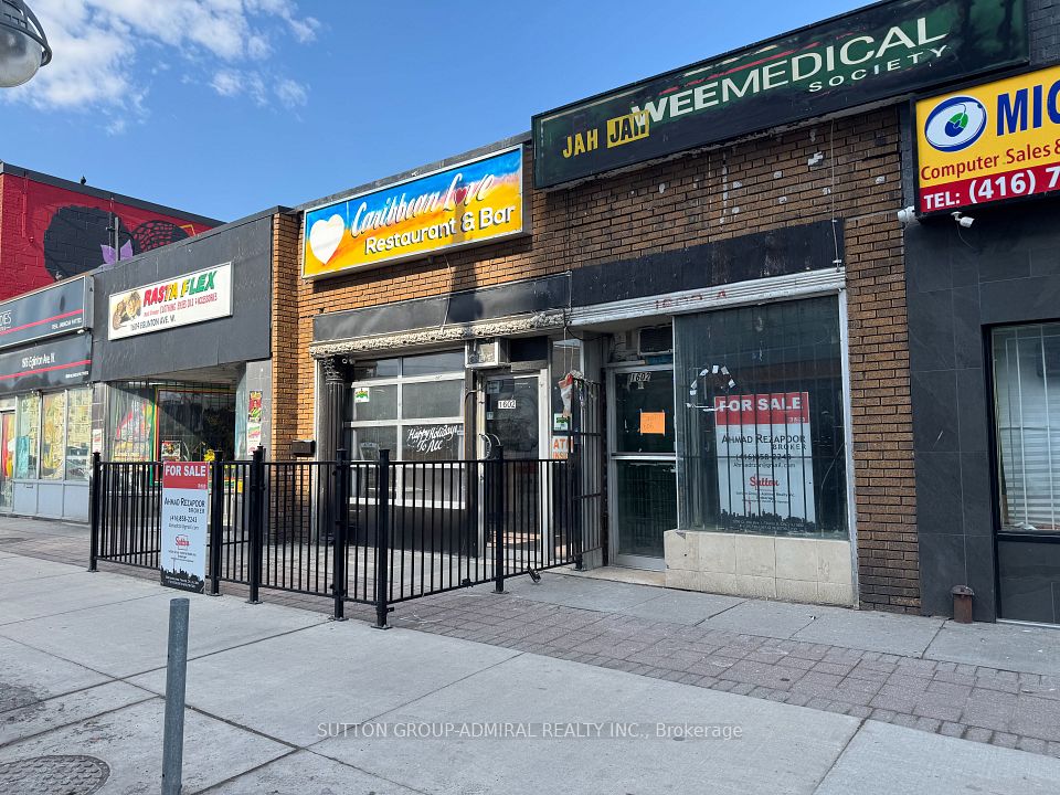 1602 Eglinton Avenue W, Toronto, ON M6E 2G8