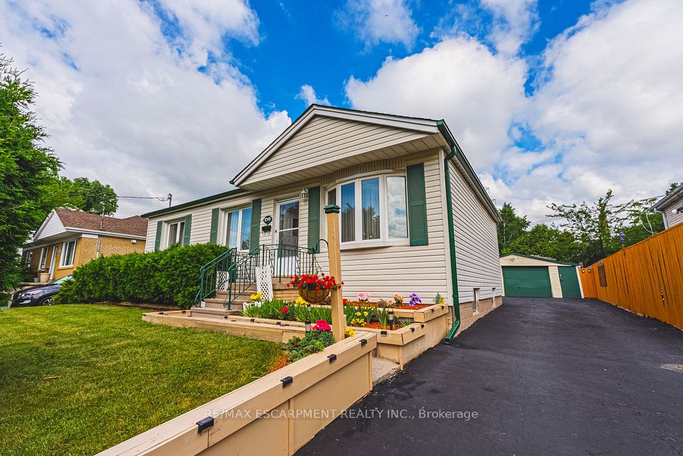 2345 Gibbon Street, Burlington, ON L7P 1G3 at 2345 Gibbon Street, Burlington, ON L7P 1G3, Burlington, ON, L7P 1G3