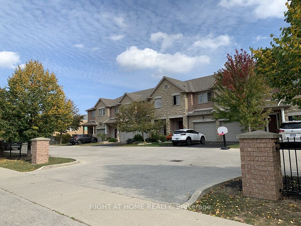 2234 COUNTRY CLUB Drive, Burlington, ON L7M 5A8 at 2234 COUNTRY CLUB Drive, Burlington, ON L7M 5A8, Burlington, ON, L7M 5A8