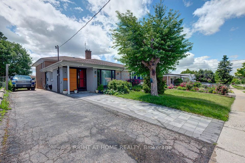 31 Frankton Crescent, Toronto, ON M3J 1C2 at 31 Frankton Crescent, Toronto, ON M3J 1C2, Toronto W05, ON, M3J 1C2