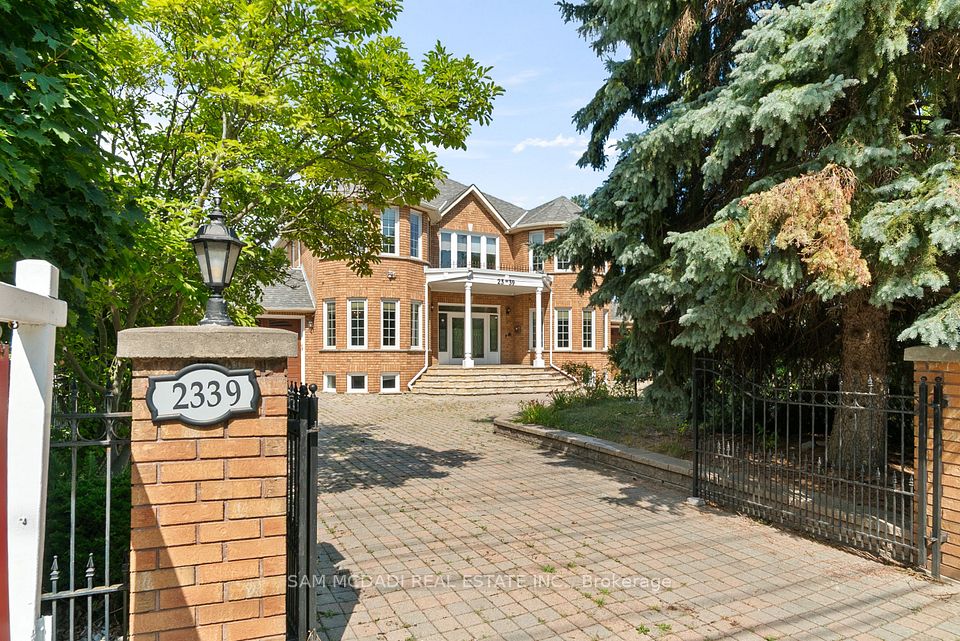 2339 Glengarry Road, Mississauga, ON L5C 1Y1 at 2339 Glengarry Road, Mississauga, ON L5C 1Y1, Mississauga, ON, L5C 1Y1