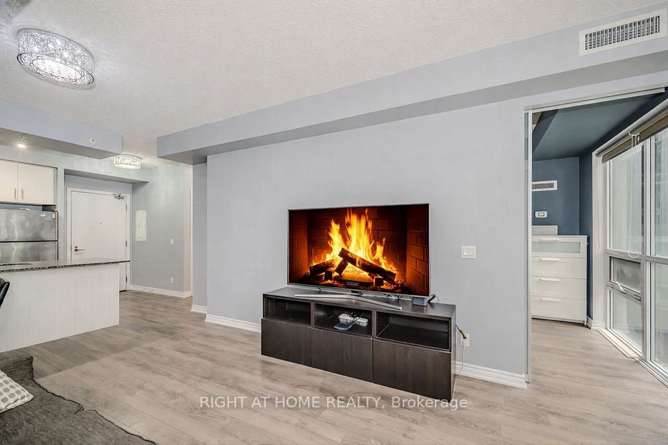 15 James Finlay Way 917, Toronto, ON M3M 0B3 at 15 James Finlay Way 917, Toronto, ON M3M 0B3, Toronto W05, ON, M3M 0B3