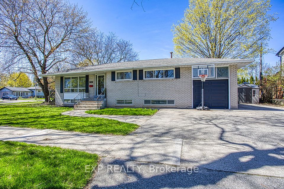 2387 Cyprus Avenue, Burlington, ON L7P 1G5 at 2387 Cyprus Avenue, Burlington, ON L7P 1G5, Burlington, ON, L7P 1G5