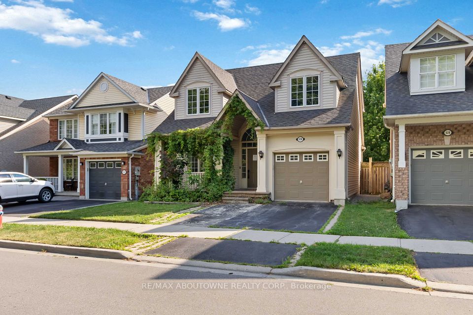 930 Lancaster Boulevard, Milton, ON L9T 6A4 at 930 Lancaster Boulevard, Milton, ON L9T 6A4, Milton, ON, L9T 6A4