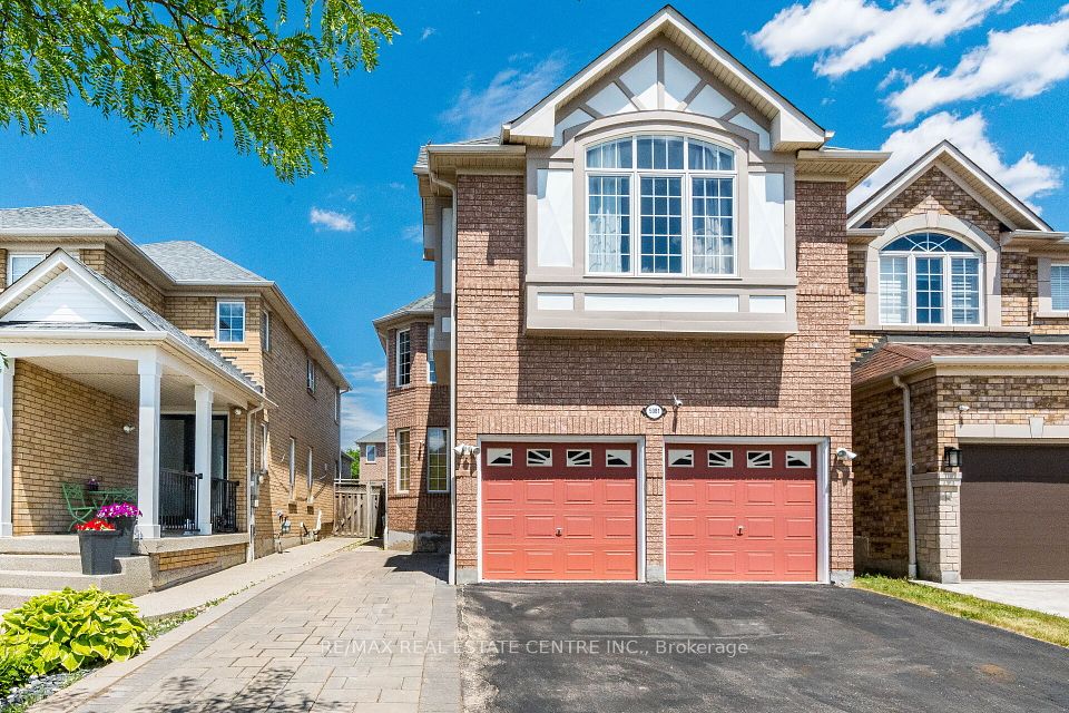 5981 Couples Street, Mississauga, ON L5V 2Z5 at 5981 Couples Street, Mississauga, ON L5V 2Z5, Mississauga, ON, L5V 2Z5
