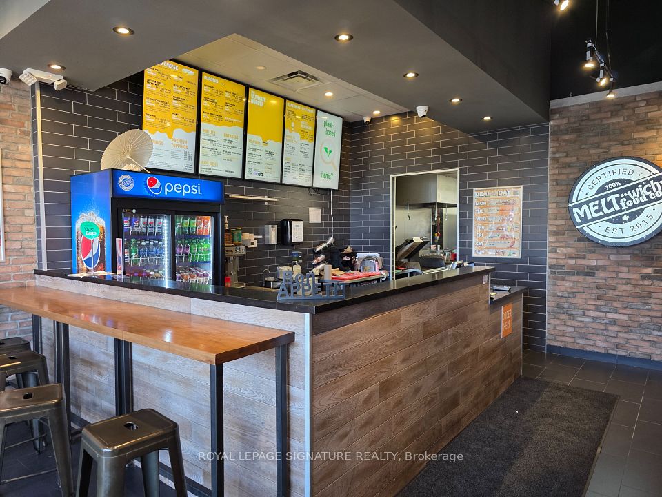 101 James Snow Parkway N 4, Milton, ON L9E 0H4
