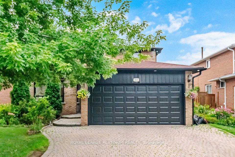 2542 Pollard Drive, Mississauga, ON L5C 3H1 at 2542 Pollard Drive, Mississauga, ON L5C 3H1, Mississauga, ON, L5C 3H1