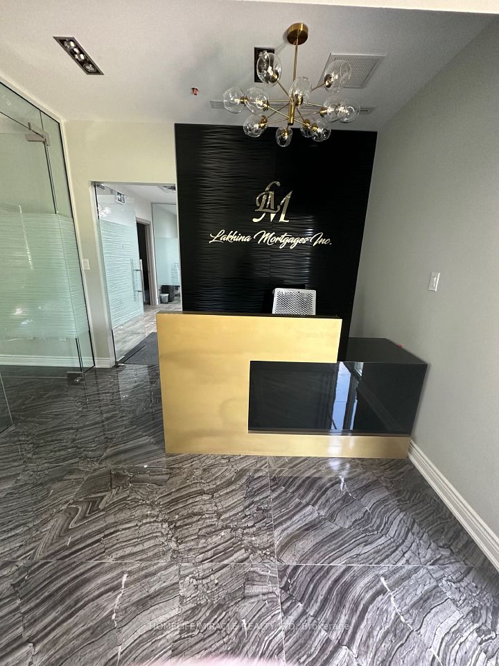 2762 Slough Street 30 B, Mississauga, ON L4T 1G3