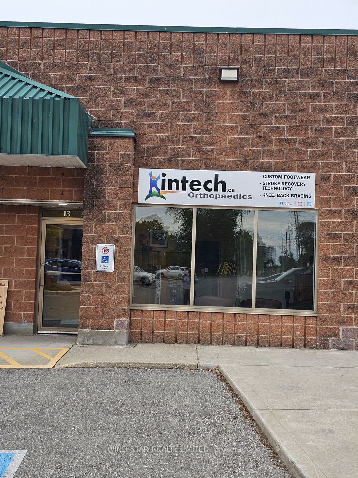 360 Revus Avenue 13, Mississauga, ON L5G 4S4