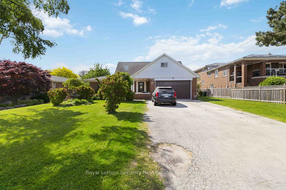 73 St Andrews Boulevard, Toronto, ON M9R 1W4 at 73 St Andrews Boulevard, Toronto, ON M9R 1W4, Toronto W09, ON, M9R 1W4