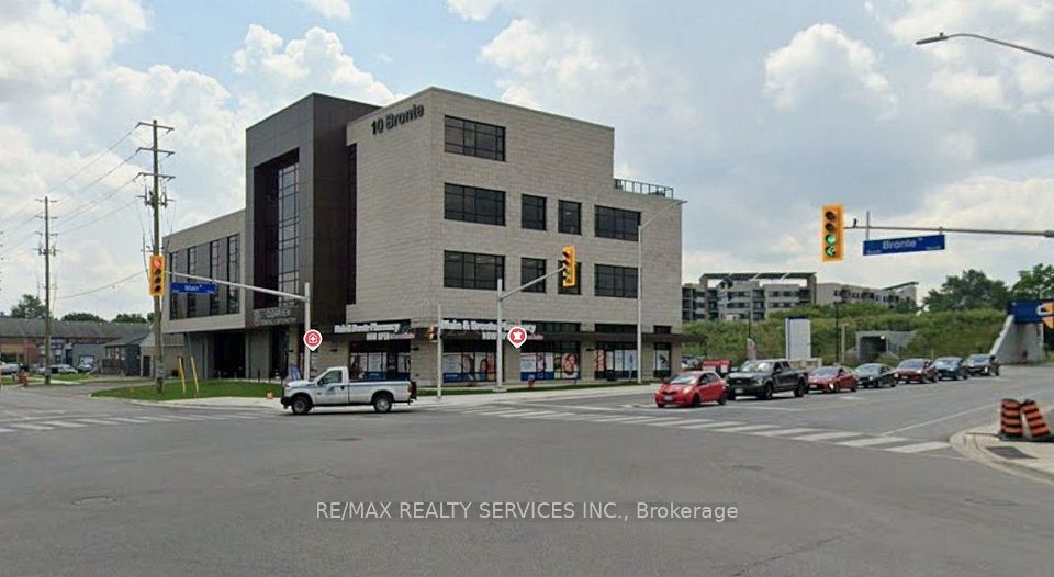 10 Bronte Street S 206, Milton, ON L9T 9M2