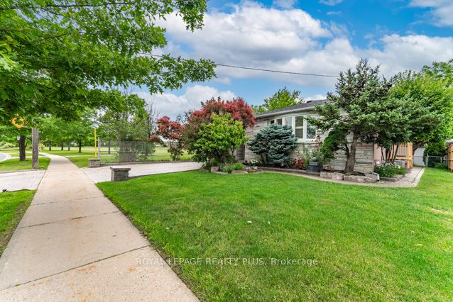 87 Hullmar Drive, Toronto, ON M3N 2E2 at 87 Hullmar Drive, Toronto, ON M3N 2E2, Toronto W05, ON, M3N 2E2