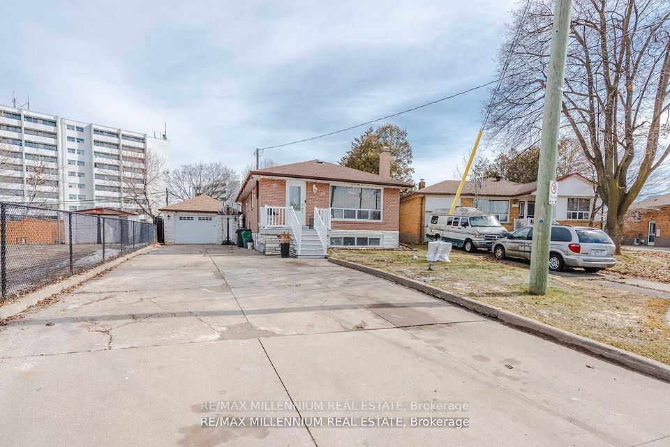 13 Cumberland Drive, Brampton, ON L6V 1W5 at 13 Cumberland Drive, Brampton, ON L6V 1W5, Brampton, ON, L6V 1W5